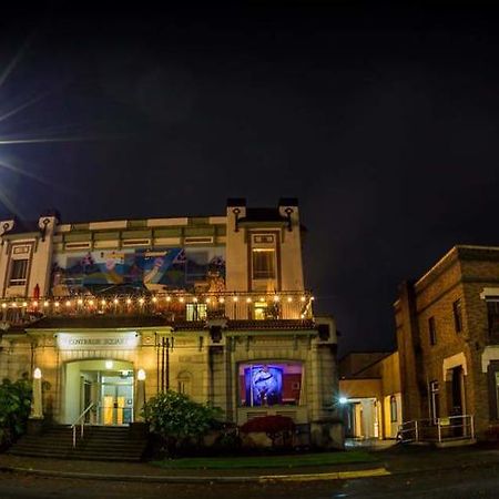 Centralia Square Grand Ballroom&Vintage Hotel Esterno foto